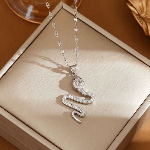 Fashion Personality Snake Necklace With Rhinestone Design Creative