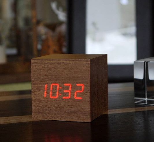 Cube Walnut Click Clock
