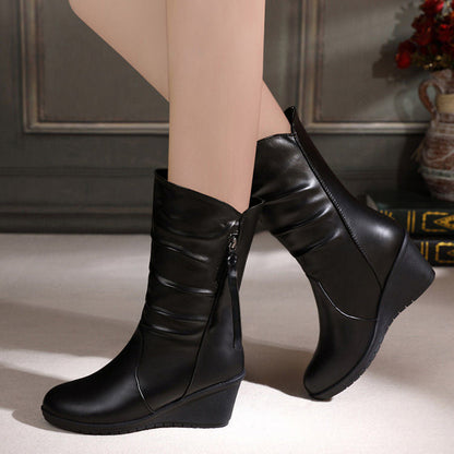 Cozy Winter Boots With Soft Mid-Calf Height