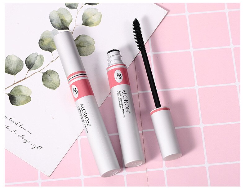 Ultra Glam Lash Amplifier Intense Volume & Length Mascara