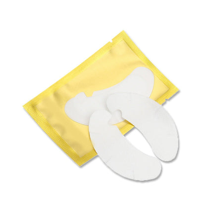 Applying False Lash Glossy Gel Shimmer Enhancer Kits