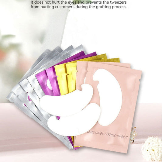 Applying False Lash Glossy Gel Shimmer Enhancer Kits