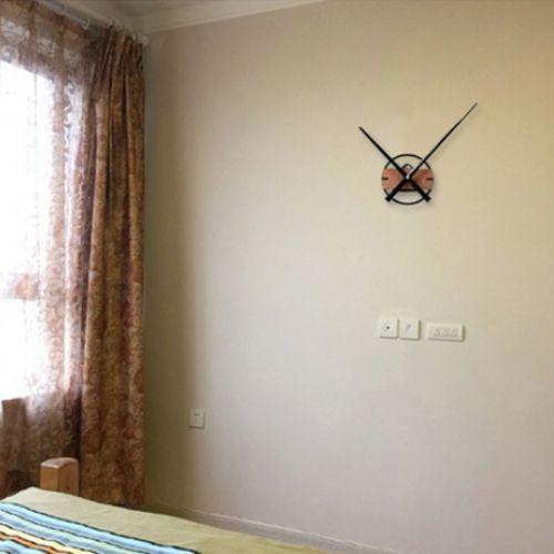 Metal and Wood Mechanism wall clock decoration