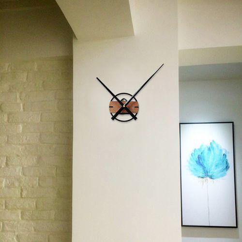 Metal and Wood Mechanism wall clock decoration