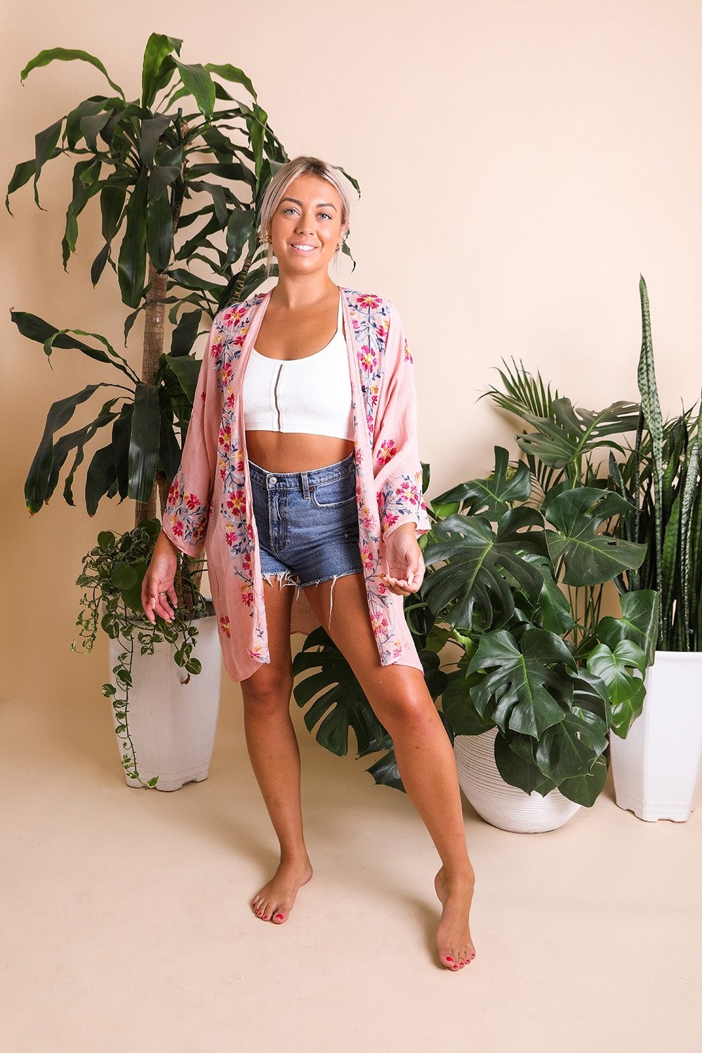Elegant Floral Garland Kimono – Sophisticated Design