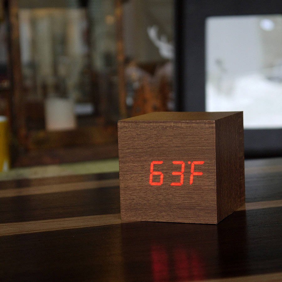 Cube Walnut Click Clock