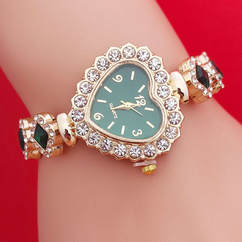 Fashion Love Shape Bracelet Watch Set Diamond Colored Heart Quartz